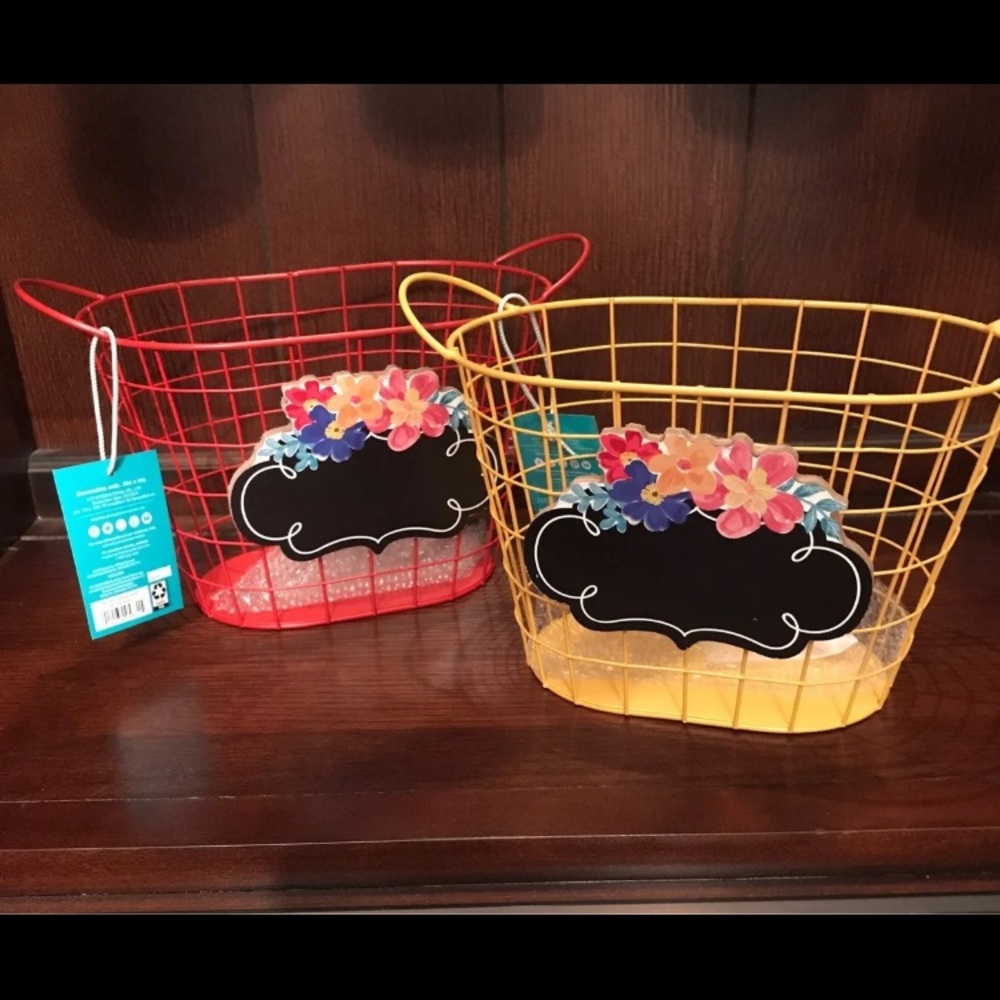Pioneer Woman  wire baskets. Set of 2